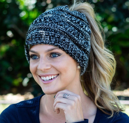 GREY/WHITE Ponytail Beanie